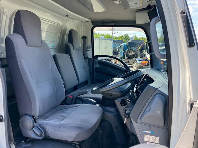 いすゞエルフ冷凍車（冷蔵車）小型（2t・3t）[写真30]