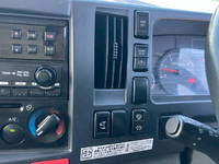 いすゞエルフ冷凍車（冷蔵車）小型（2t・3t）[写真36]