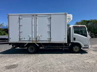 いすゞエルフ冷凍車（冷蔵車）小型（2t・3t）[写真08]