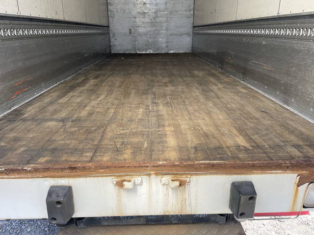 いすゞフォワードアルミウイング中型（4t）[写真13]