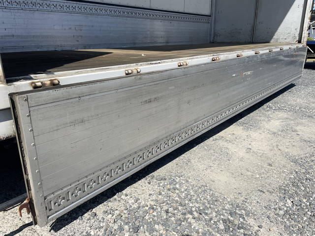 いすゞフォワードアルミウイング中型（4t）[写真15]