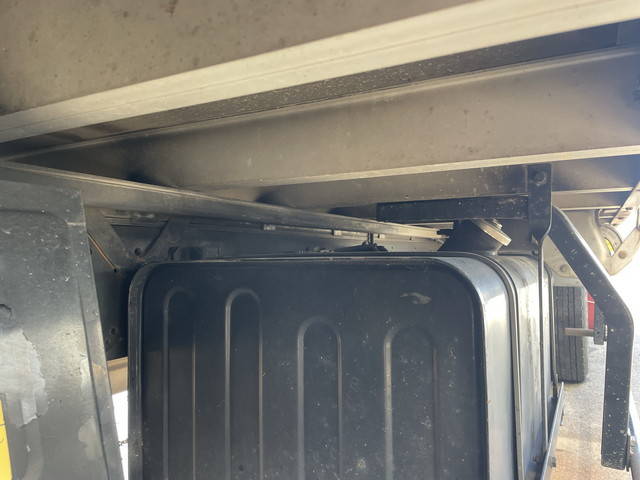 いすゞフォワードアルミウイング中型（4t）[写真20]