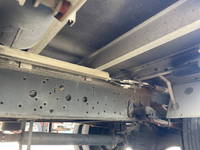 いすゞフォワードアルミウイング中型（4t）[写真23]