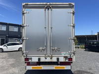 いすゞフォワードアルミウイング中型（4t）[写真09]