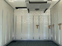 いすゞエルフ冷凍車（冷蔵車）小型（2t・3t）[写真14]