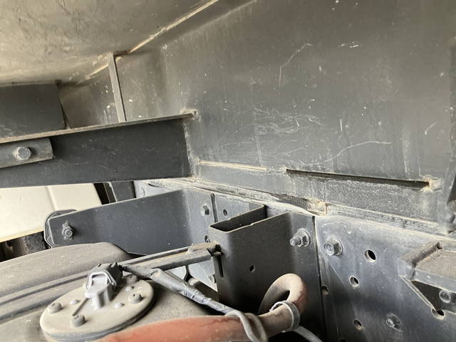 いすゞエルフパッカー車（塵芥車）小型（2t・3t）[写真25]