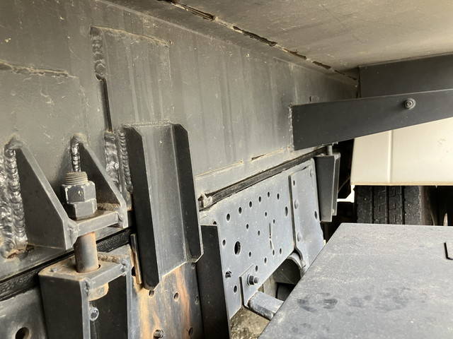 いすゞエルフパッカー車（塵芥車）小型（2t・3t）[写真26]