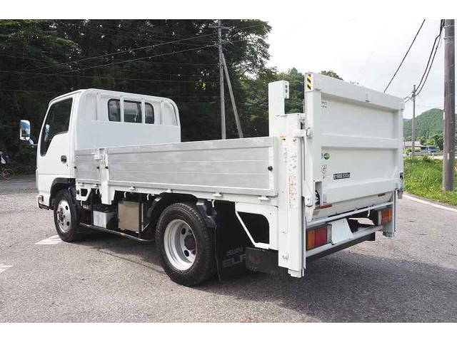 いすゞエルフアルミブロック小型（2t・3t）[写真02]