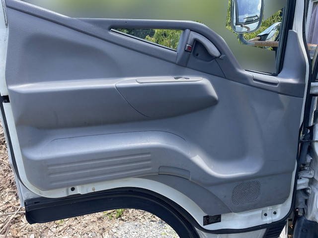 三菱ふそうキャンターセーフティローダー小型（2t・3t）[写真22]