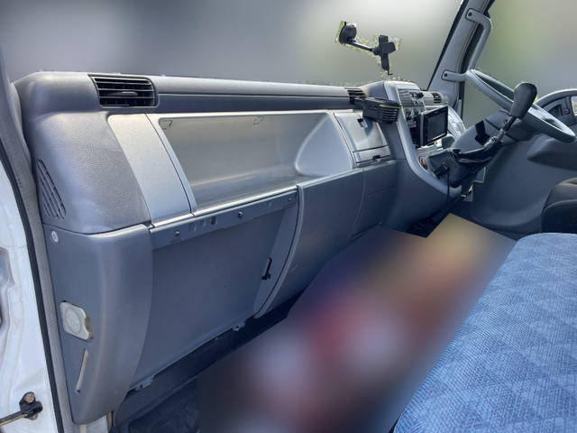 三菱ふそうキャンターセーフティローダー小型（2t・3t）[写真26]