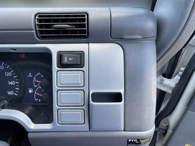 三菱ふそうキャンターセーフティローダー小型（2t・3t）[写真33]