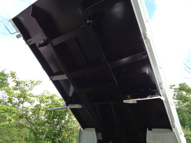 三菱ふそうキャンターダンプ小型（2t・3t）[写真19]