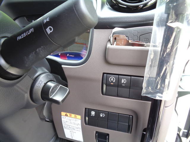 三菱ふそうキャンターダンプ小型（2t・3t）[写真33]