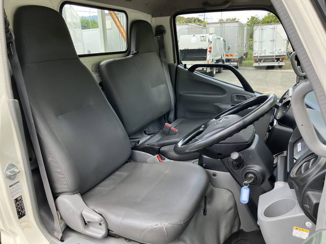 日野デュトロ平ボディ小型（2t・3t）[写真29]