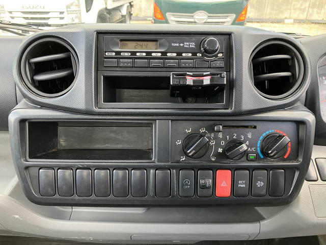 日野デュトロ平ボディ小型（2t・3t）[写真35]