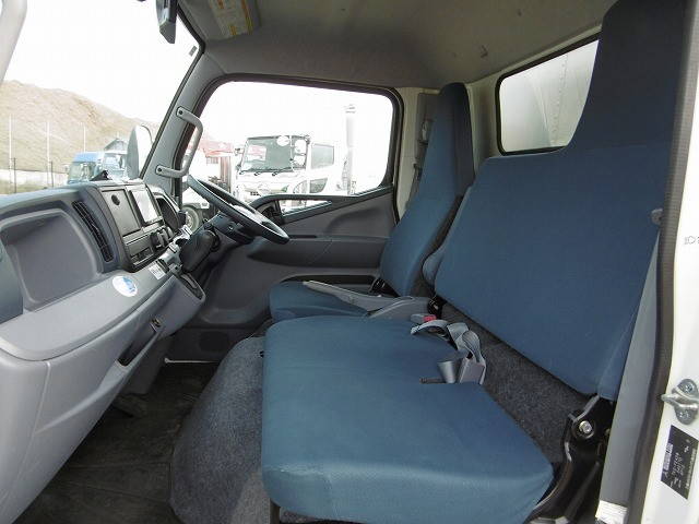 日産アトラスアルミバン小型（2t・3t）[写真13]