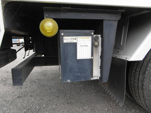 日産アトラスアルミバン小型（2t・3t）[写真18]