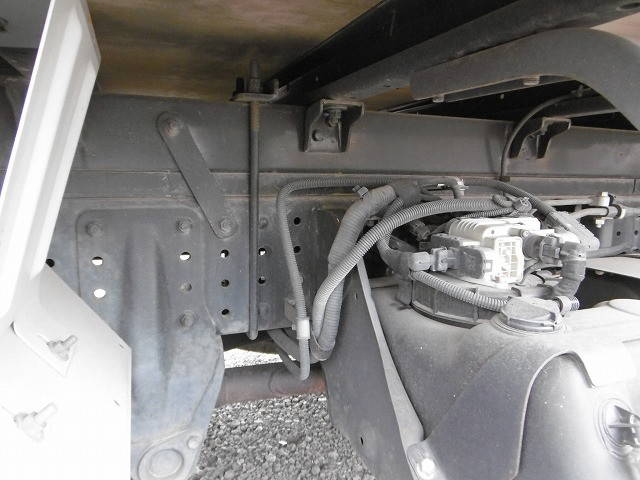 日産アトラスアルミバン小型（2t・3t）[写真20]