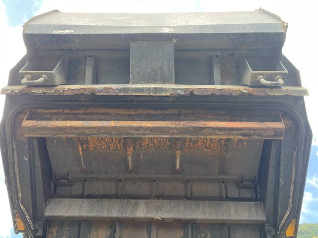 いすゞエルフパッカー車（塵芥車）小型（2t・3t）[写真14]