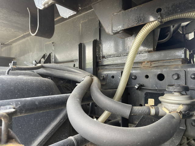 いすゞエルフパッカー車（塵芥車）小型（2t・3t）[写真25]