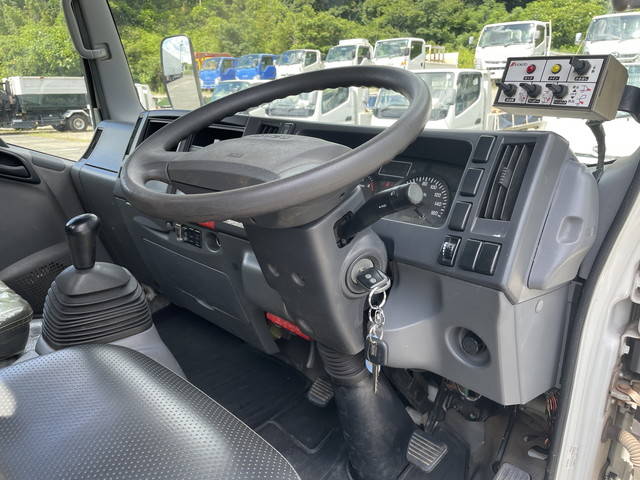 いすゞエルフパッカー車（塵芥車）小型（2t・3t）[写真33]