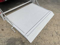 いすゞエルフダブルキャブ（Wキャブ）小型（2t・3t）[写真14]