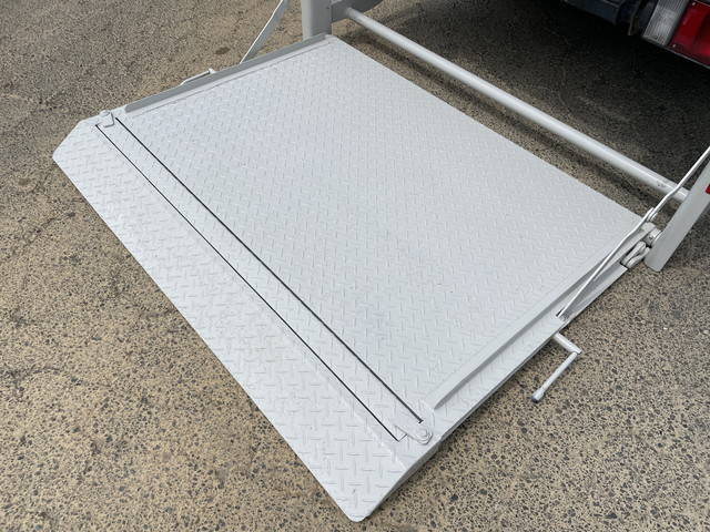 いすゞエルフダブルキャブ（Wキャブ）小型（2t・3t）[写真14]