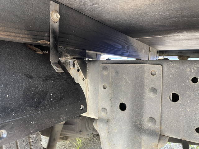 いすゞエルフダブルキャブ（Wキャブ）小型（2t・3t）[写真17]