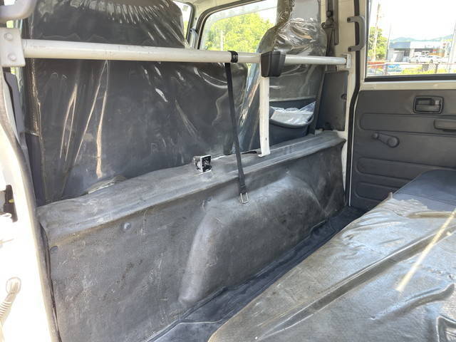 いすゞエルフダブルキャブ（Wキャブ）小型（2t・3t）[写真24]