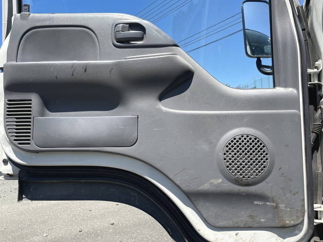 いすゞエルフダブルキャブ（Wキャブ）小型（2t・3t）[写真29]