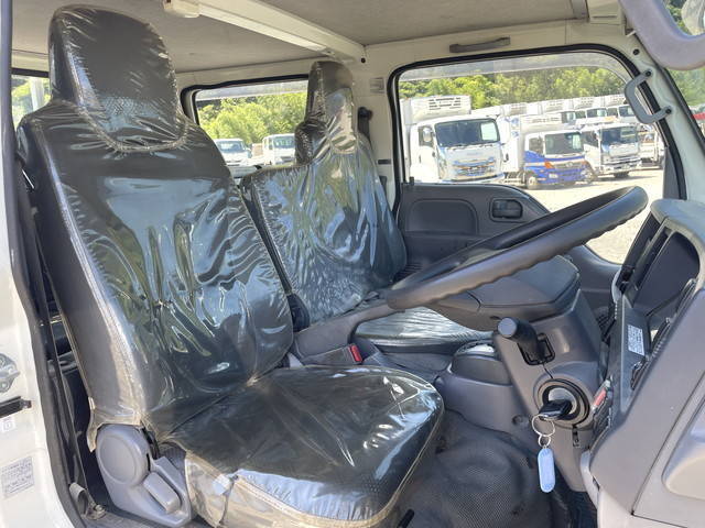 いすゞエルフダブルキャブ（Wキャブ）小型（2t・3t）[写真33]