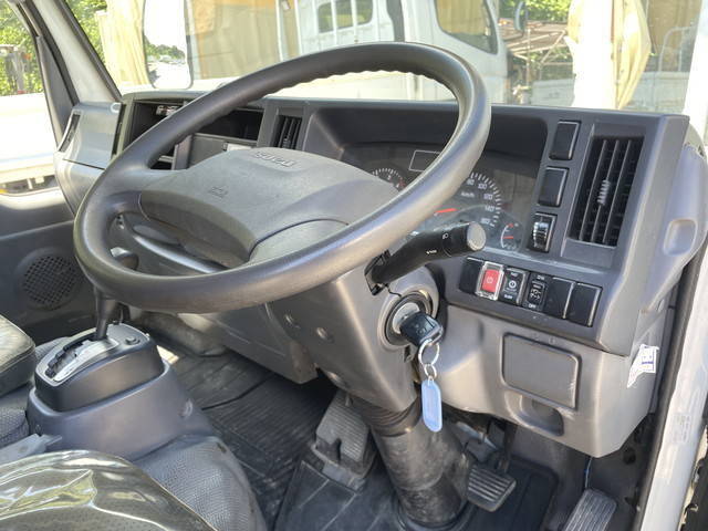 いすゞエルフダブルキャブ（Wキャブ）小型（2t・3t）[写真34]