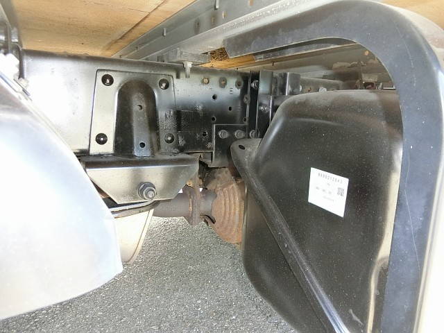 いすゞエルフアルミバン小型（2t・3t）[写真23]