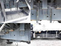 UDトラックスクオンアルミブロック大型（10t）[写真16]