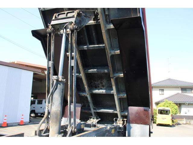 いすゞギガダンプ大型（10t）[写真17]