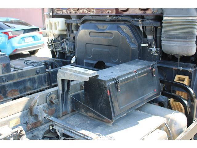 いすゞギガダンプ大型（10t）[写真23]