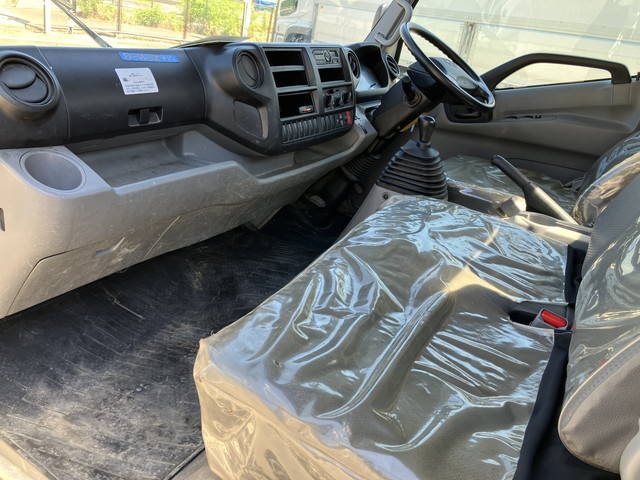 日野デュトロ平ボディ小型（2t・3t）[写真28]