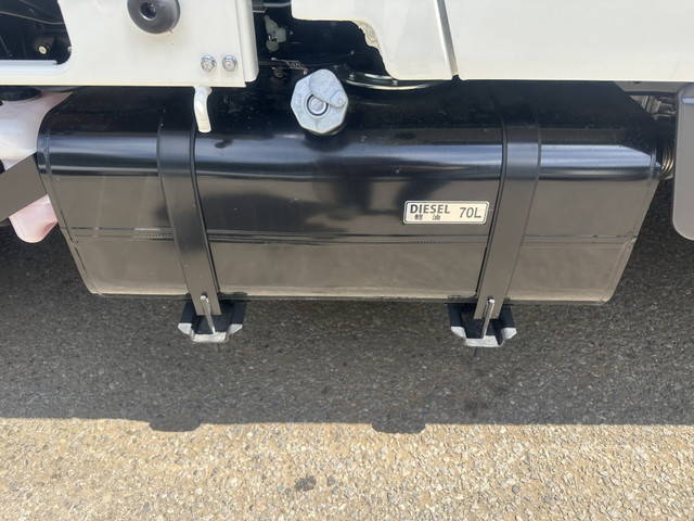 三菱ふそうキャンターダブルキャブ（Wキャブ）小型（2t・3t）[写真16]