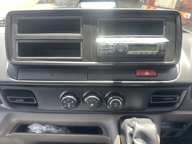 三菱ふそうキャンターダブルキャブ（Wキャブ）小型（2t・3t）[写真30]