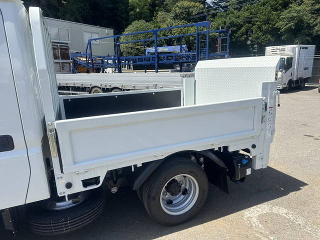 三菱ふそうキャンターダブルキャブ（Wキャブ）小型（2t・3t）[写真07]