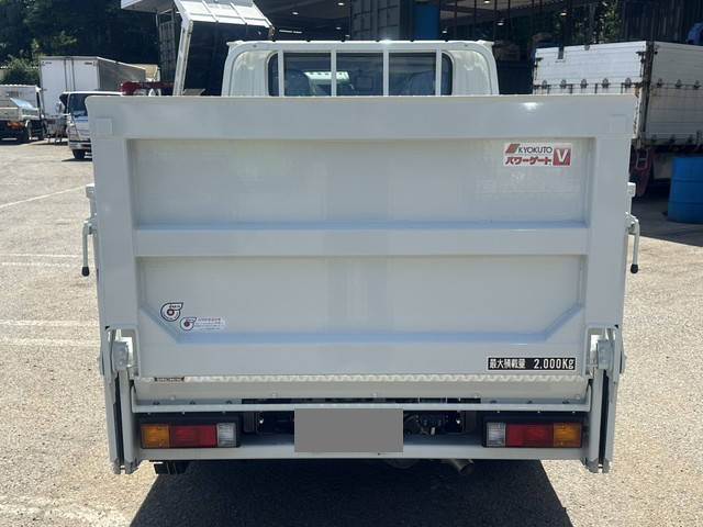三菱ふそうキャンターダブルキャブ（Wキャブ）小型（2t・3t）[写真08]