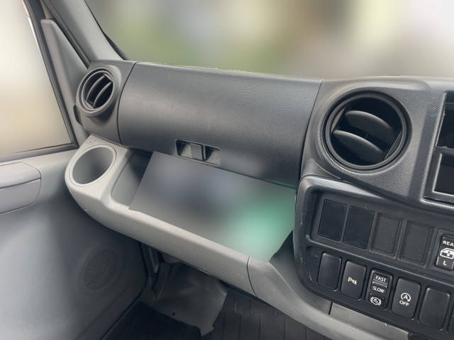 日野デュトロダブルキャブ（Wキャブ）小型（2t・3t）[写真28]