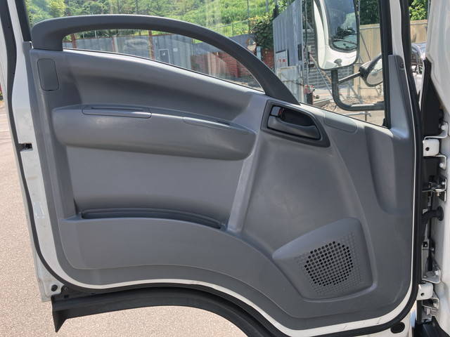 いすゞエルフアルミバン小型（2t・3t）[写真28]