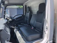 いすゞエルフアルミバン小型（2t・3t）[写真31]