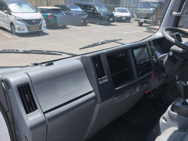 いすゞエルフアルミバン小型（2t・3t）[写真32]