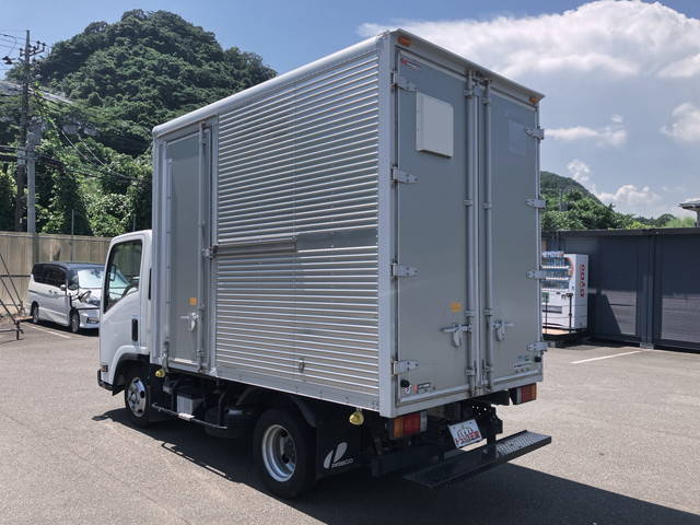 いすゞエルフアルミバン小型（2t・3t）[写真04]
