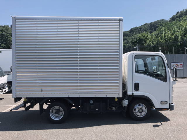いすゞエルフアルミバン小型（2t・3t）[写真07]