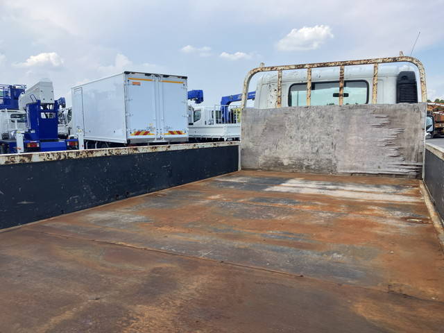 日野デュトロ平ボディ小型（2t・3t）[写真11]