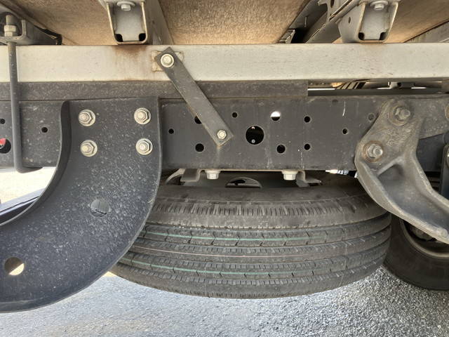 日野デュトロ平ボディ小型（2t・3t）[写真18]