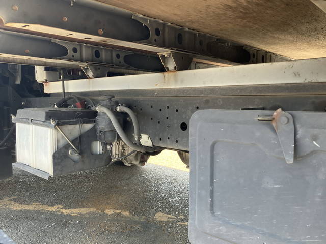 日野デュトロ平ボディ小型（2t・3t）[写真22]